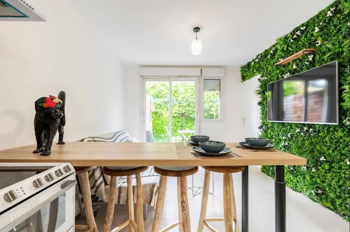 Geneva Terrace Apartment Gaillard